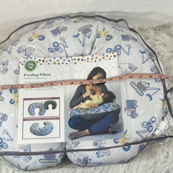 LITTLE ME Feeding Pillow & Nursing/Breast Feeding Essential/Tummy Time NEW - Picture 6 of 7